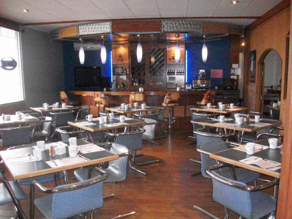 Motel Princesse Saguenay Bagian luar foto